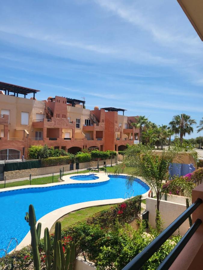 Apartamento Coqueto Con Terraza Y Cerca De La Piscina Comunitaria Y De La Playa! Daire Playas de Vera Dış mekan fotoğraf