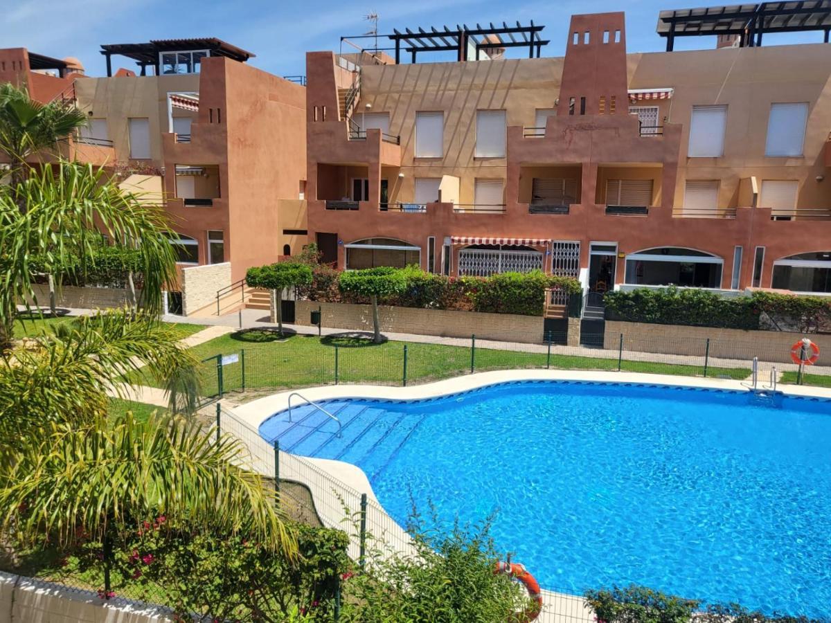 Apartamento Coqueto Con Terraza Y Cerca De La Piscina Comunitaria Y De La Playa! Daire Playas de Vera Dış mekan fotoğraf